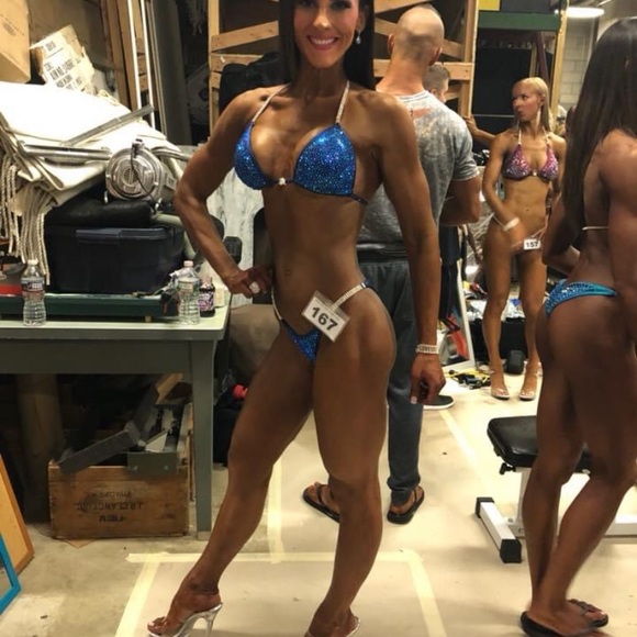 Competition bikini - Picture 4 of 4